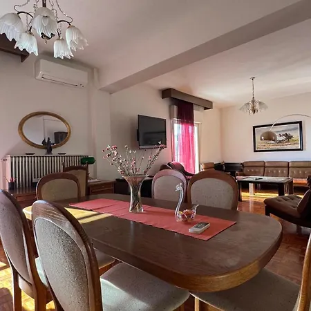 Carolos' House דירה