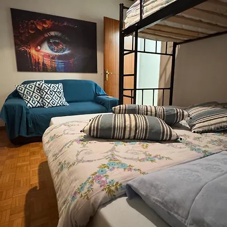 Carolos' House קאבאלה