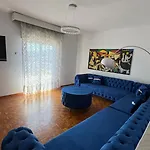 Carolos' House Апартаменты *
