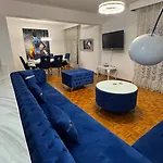 Carolos' House Апартаменты