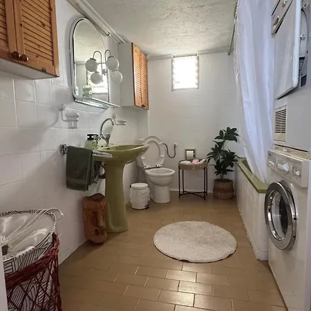 Апартаменты Carolos' House *