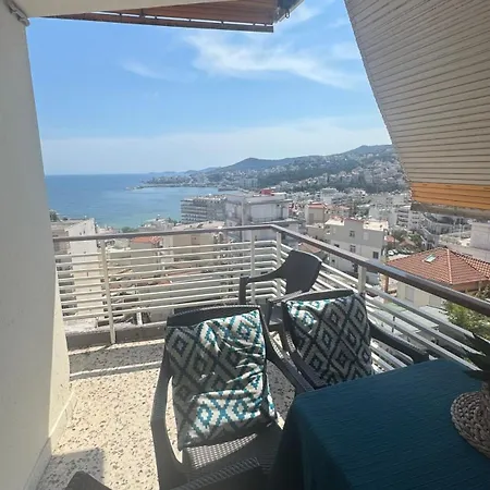 Carolos' House Апартаменты *